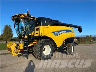 New Holland CX 8.70 Зернозбиральні комбайни
