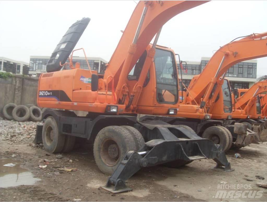 Doosan DH 210 W-7 Колісні екскаватори