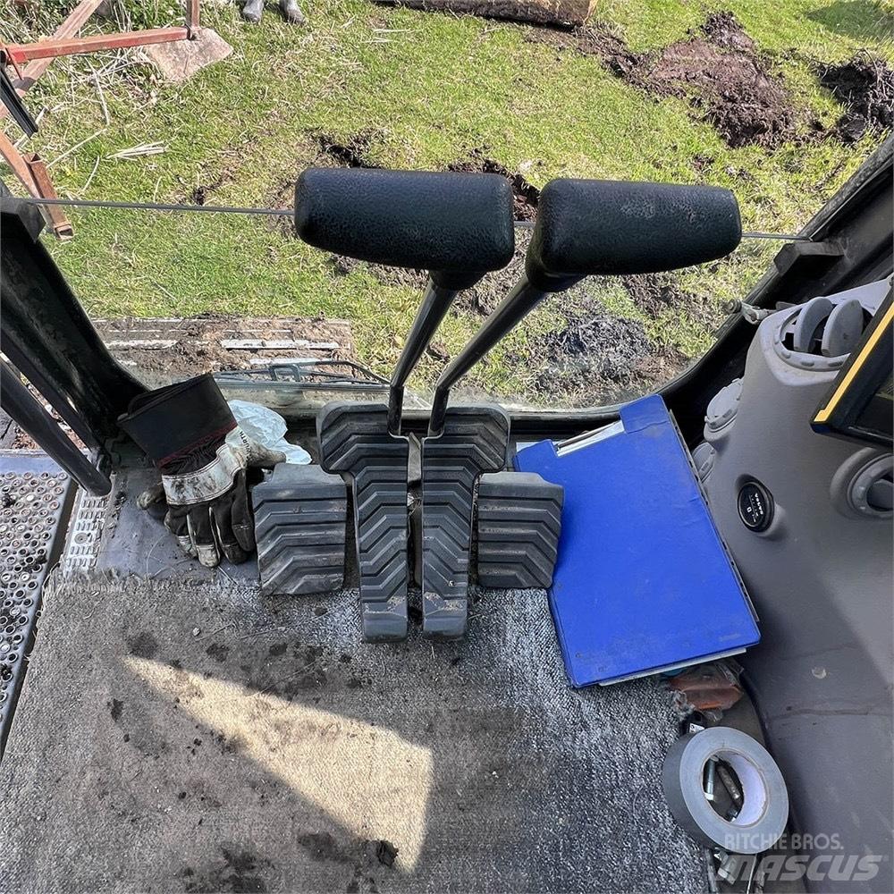 Volvo EC220 EL Гусеничні екскаватори
