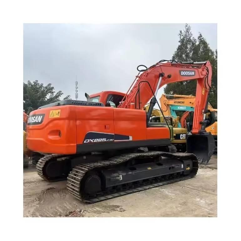 Doosan DX 225 LC-9C Гусеничні екскаватори