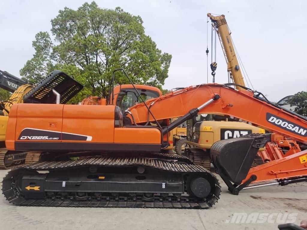 Doosan DX225LC-9C Гусеничні екскаватори