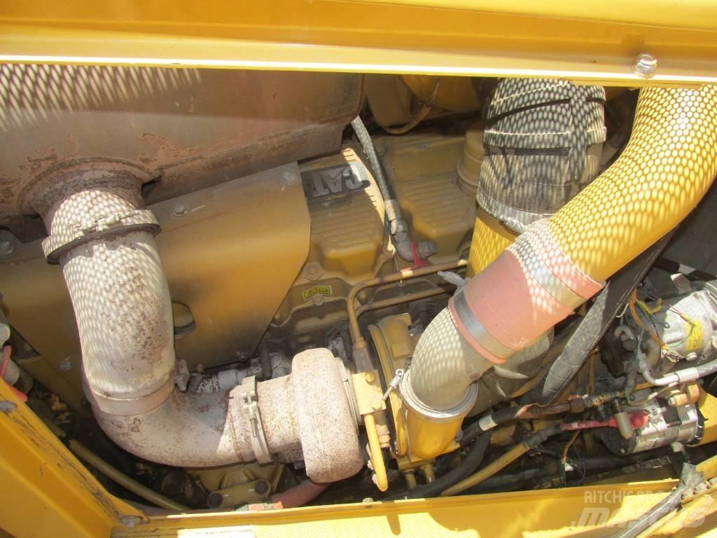 CAT D 8 T Гусеничні бульдозери