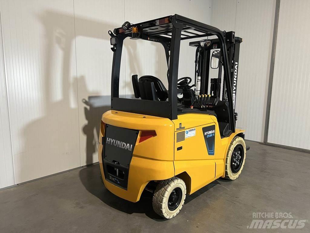 Hyundai 25BE-X Електронавантажувачі