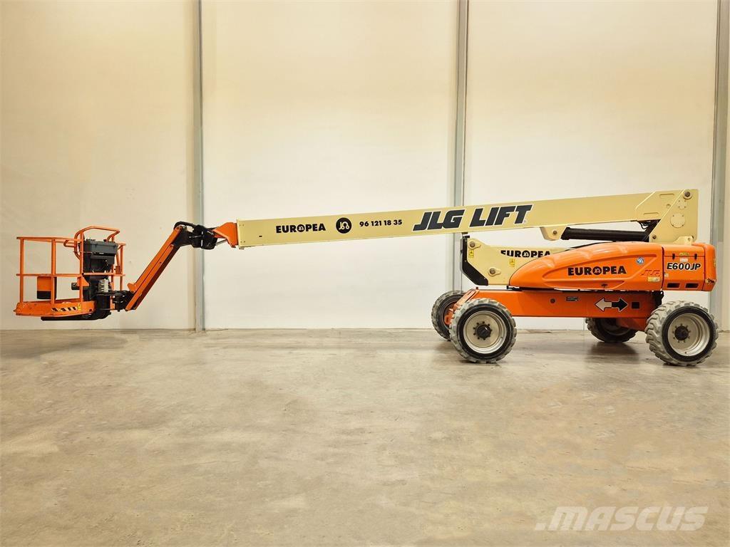 JLG E600JP Колінчаті підйомники