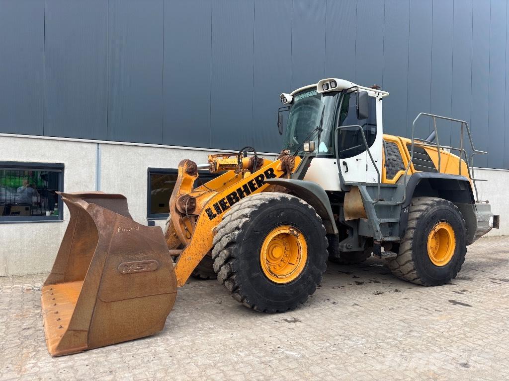 Liebherr L 550 Фронтальні навантажувачі