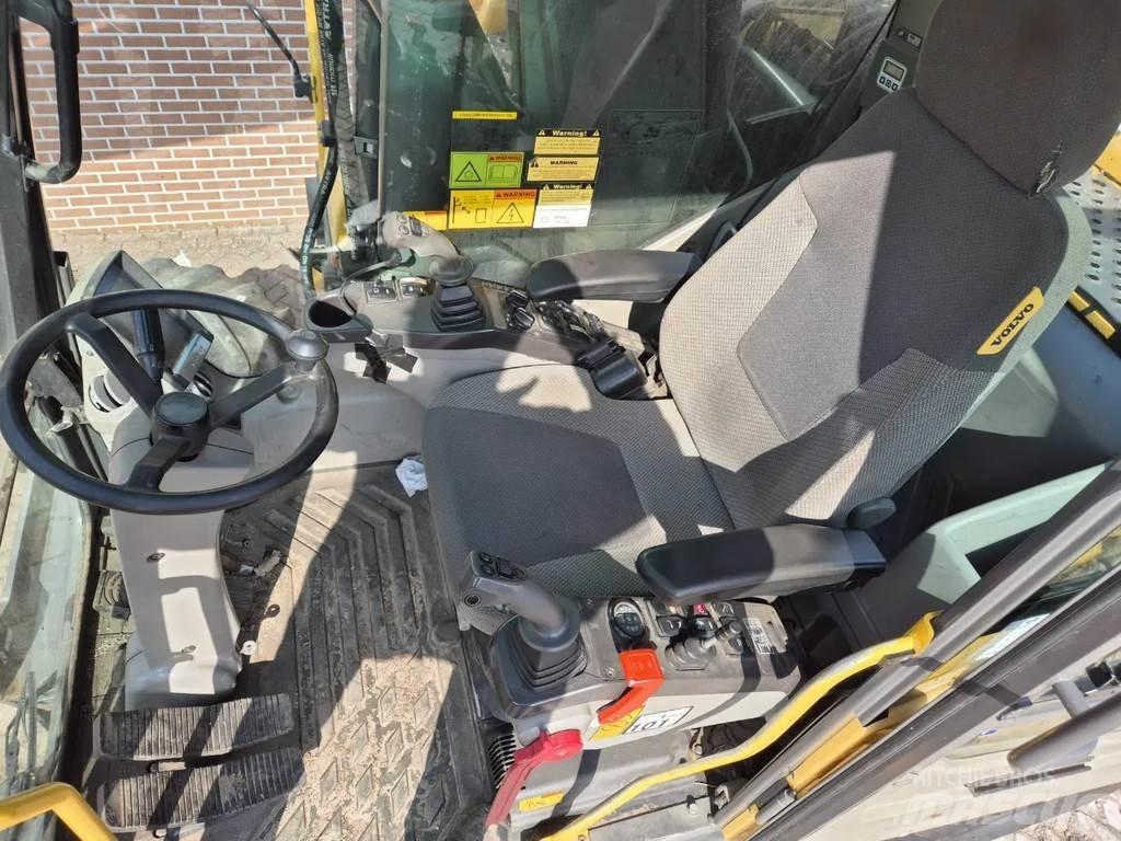 Volvo EW160C Колісні екскаватори