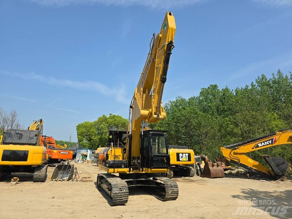 CAT 320 D 2 Середні екскаватори 7т. - 12т.