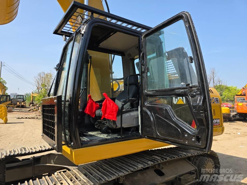 CAT 320 D 2 Середні екскаватори 7т. - 12т.