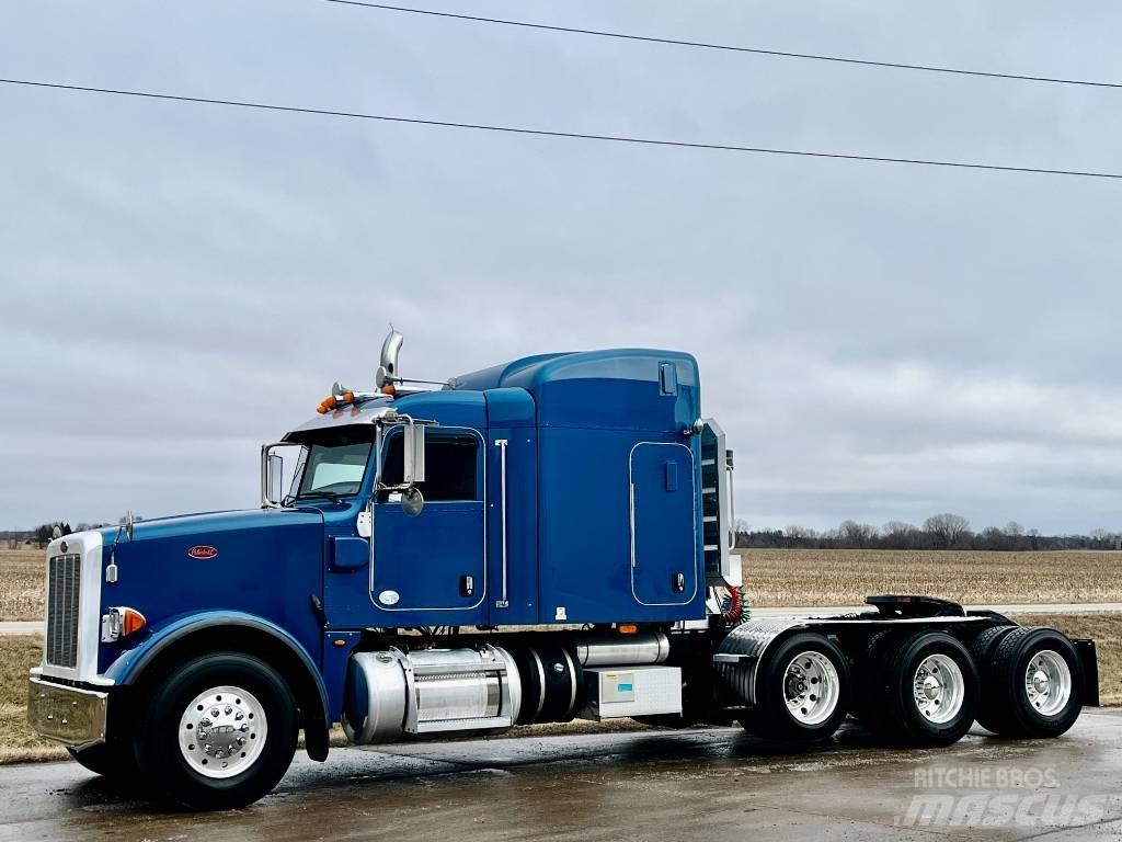 Peterbilt 367 Тягачі
