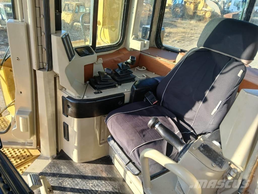 CAT D 9 R II Гусеничні бульдозери