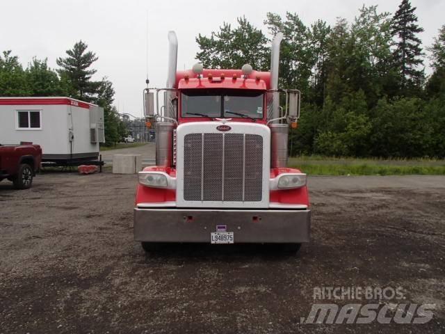 Peterbilt 388 Тягачі