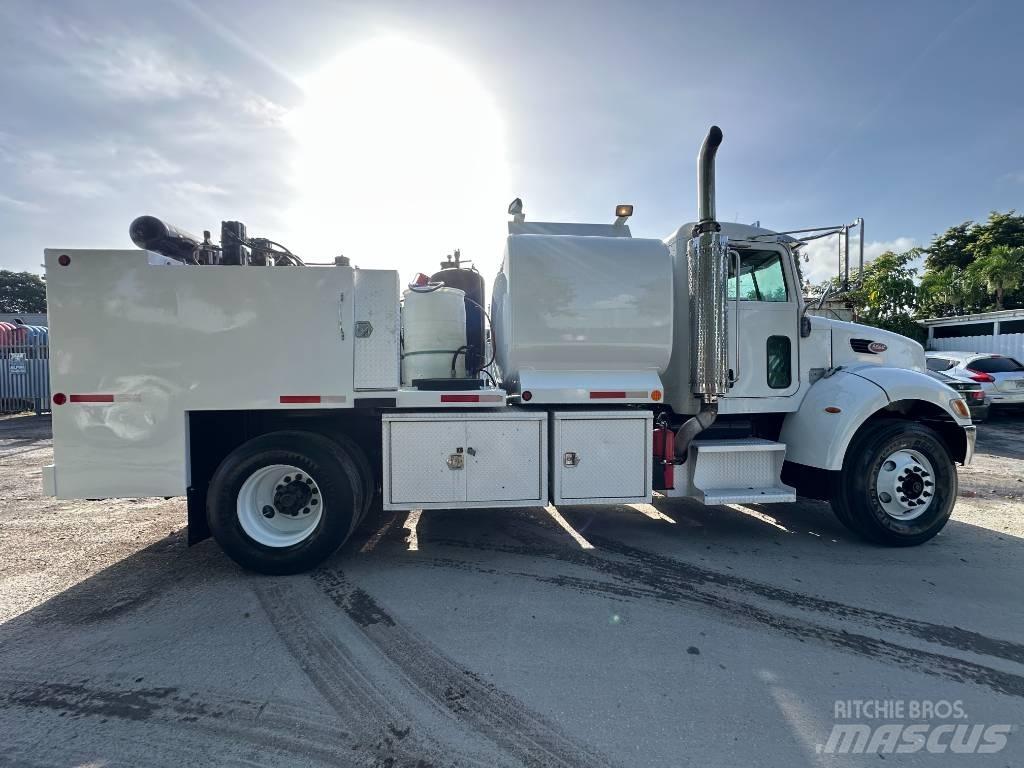 Peterbilt 335 Вантажівки-цистерни