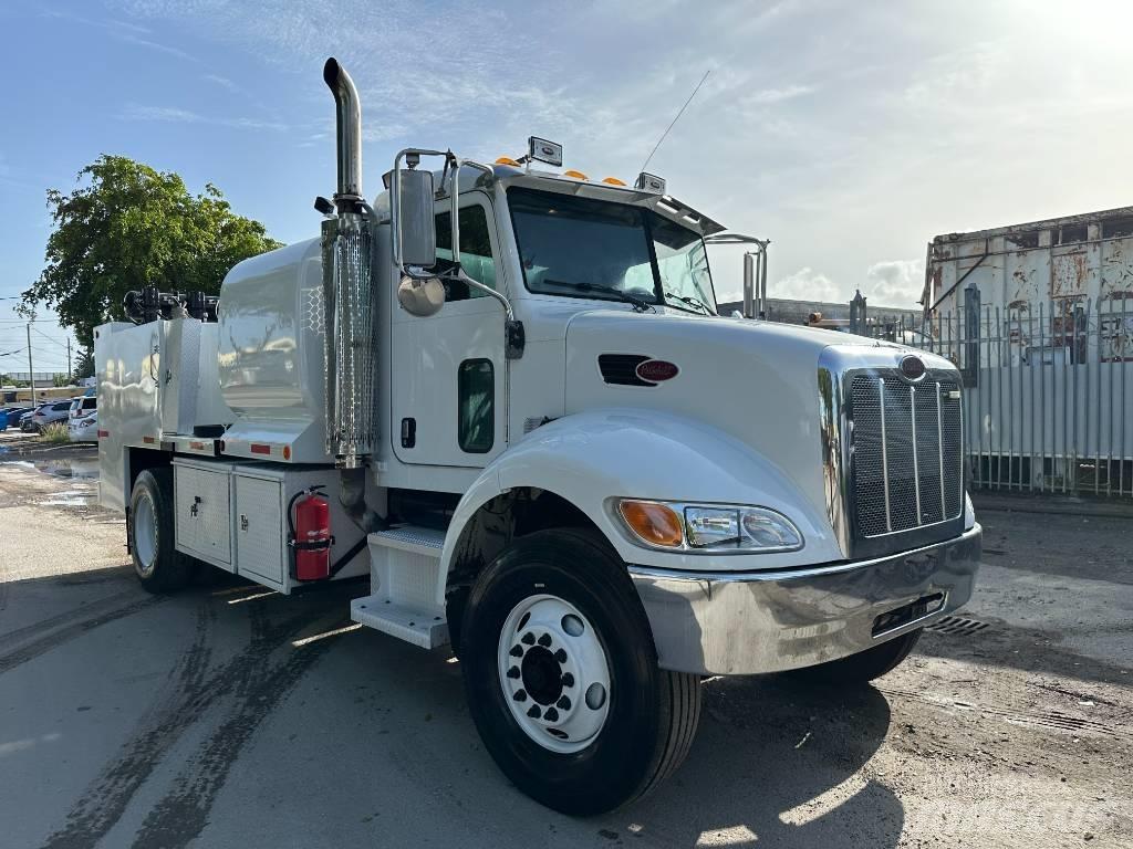 Peterbilt 335 Вантажівки-цистерни