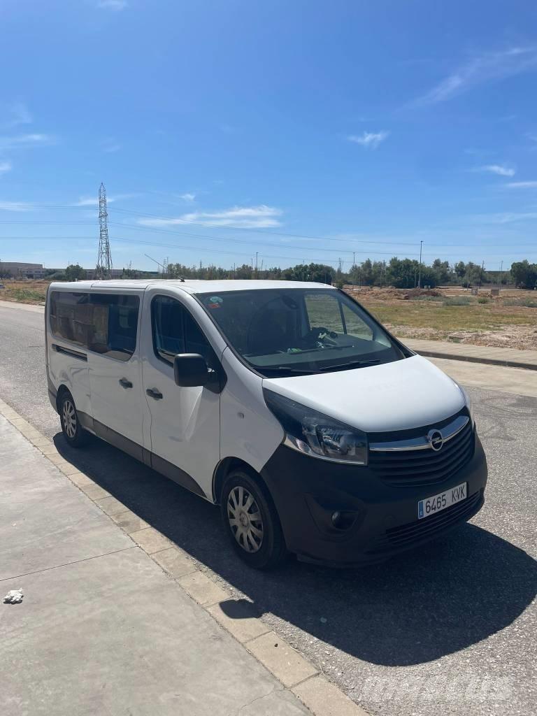 Opel VIVARO Панельні фургони