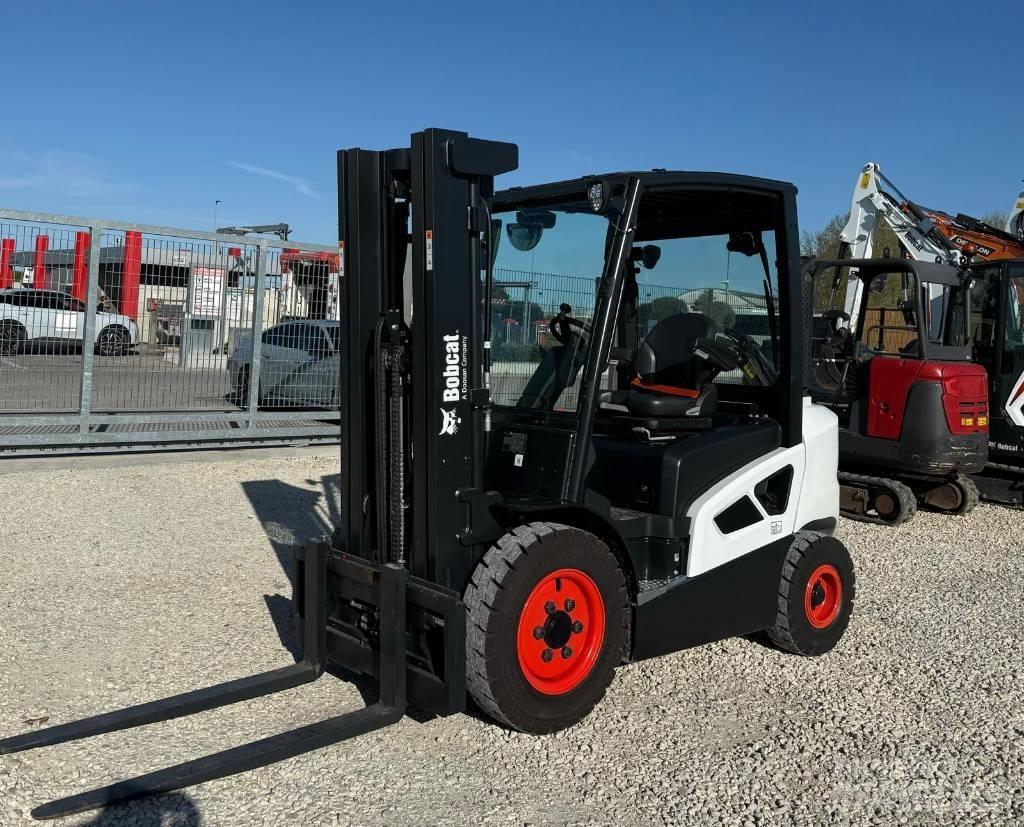 Bobcat D 25 S-9 Дизельні навантажувачі