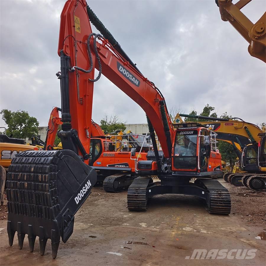 Doosan DX300LC-9C Гусеничні екскаватори