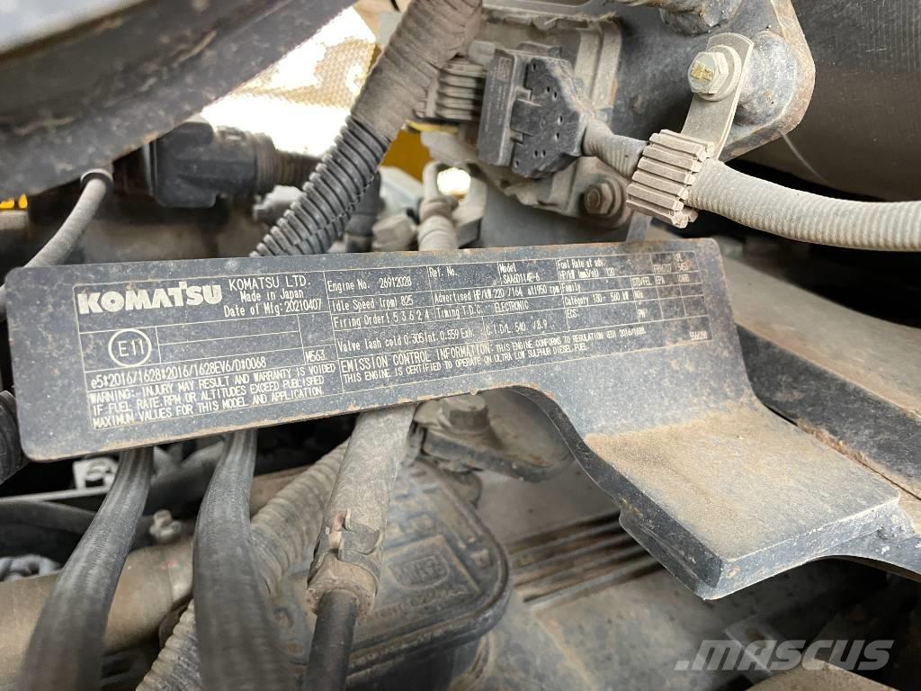 Komatsu D 65 PX-18E0 Гусеничні бульдозери
