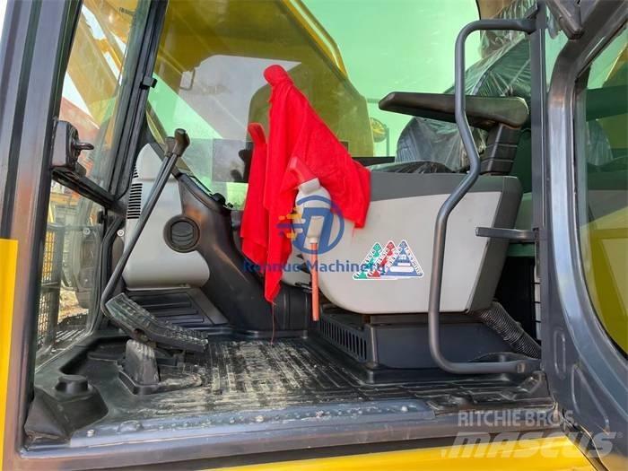 Komatsu PC 220-8 Гусеничні екскаватори