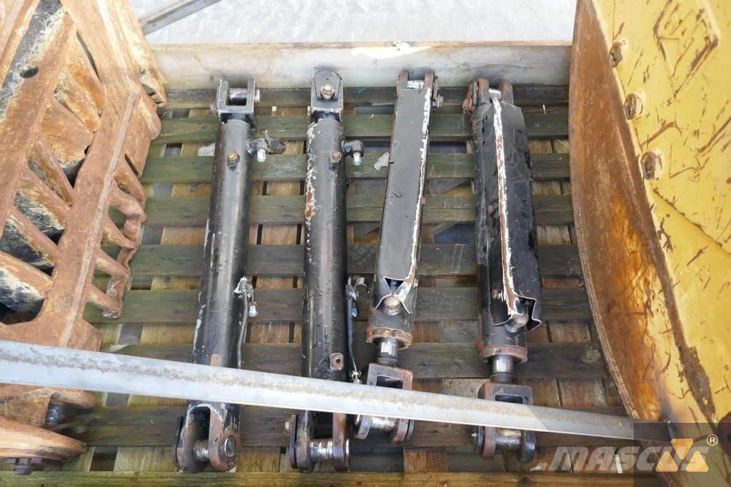 CAT 525D Grapple Транспорт - Інші