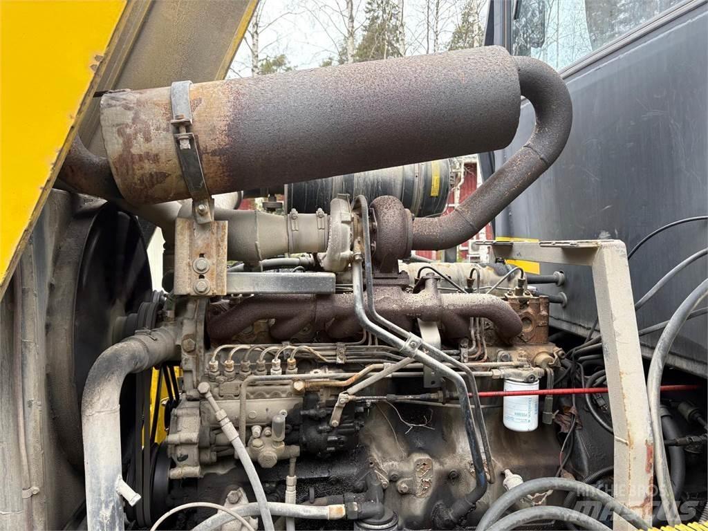 Lokomo AH 152 Грейдери