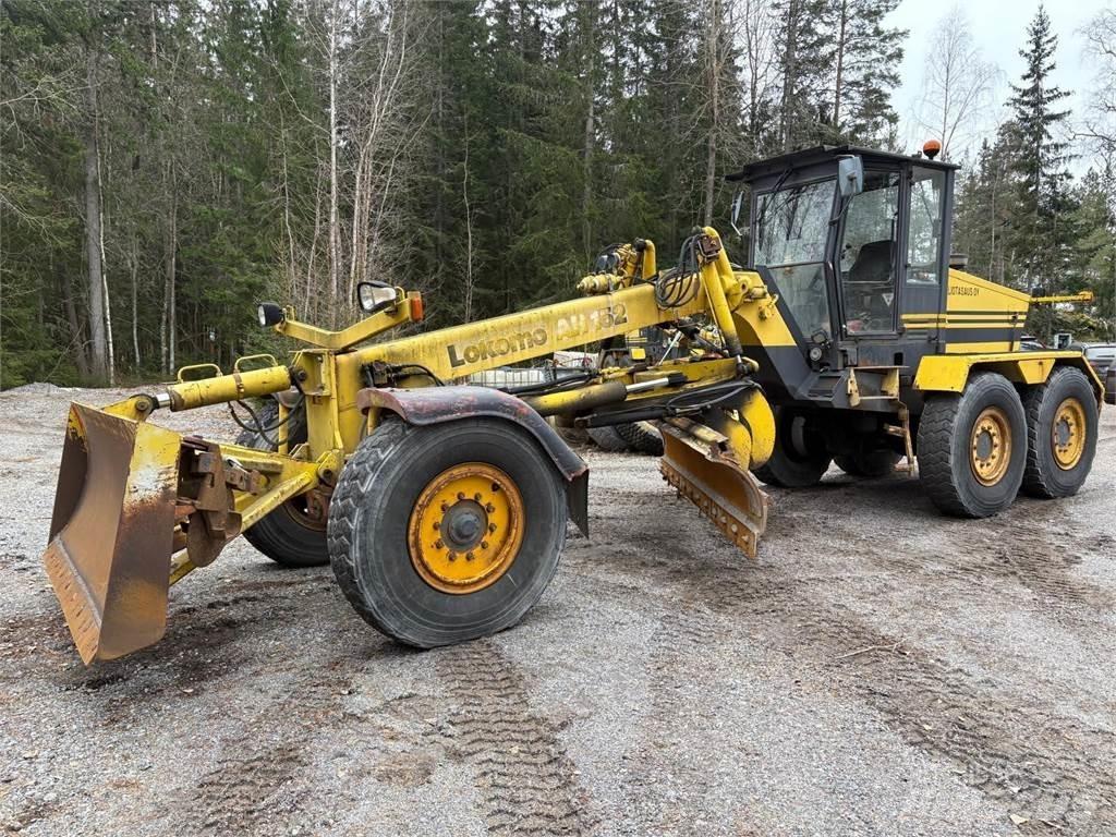 Lokomo AH 152 Грейдери