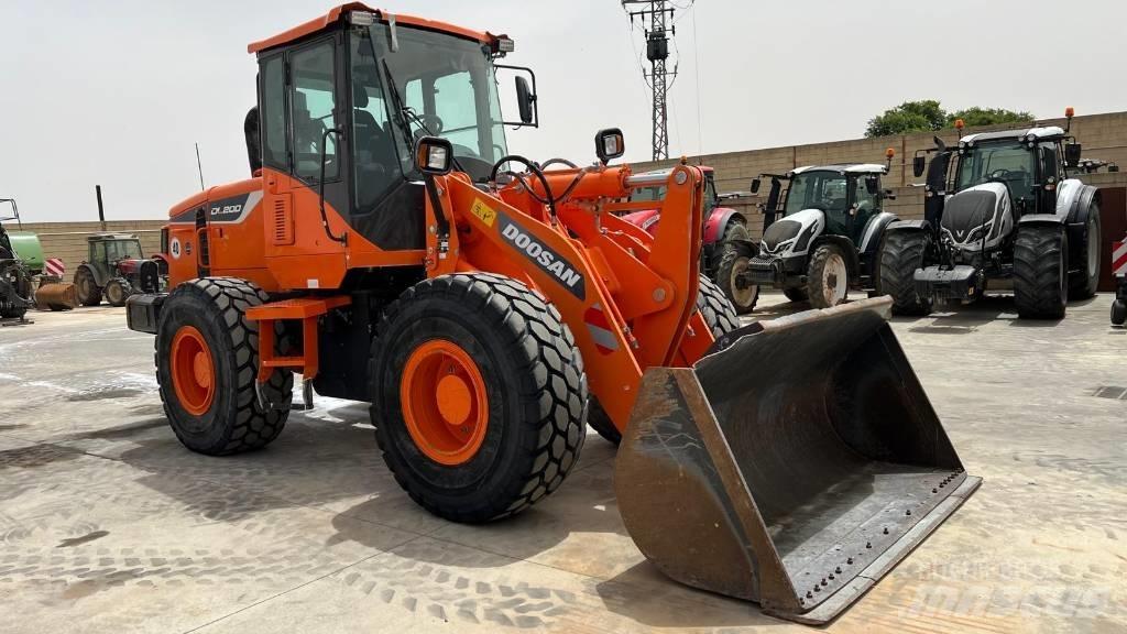 Doosan DL 200-5 Малі навантажувачі
