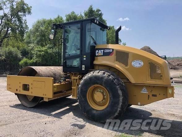 CAT CS 64 B Грунтові котки