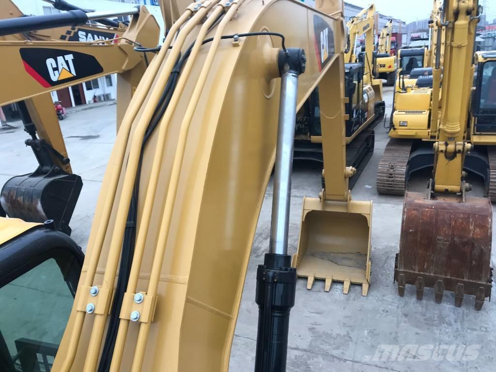 CAT 320 D Гусеничні екскаватори