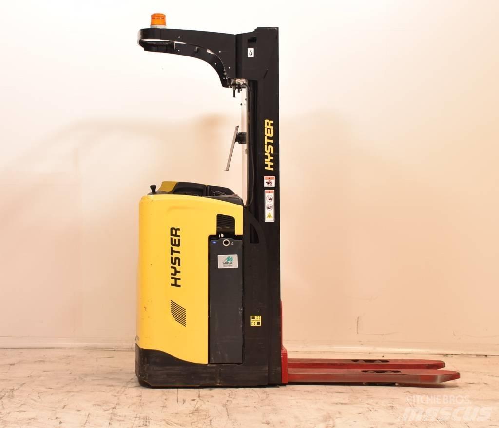 Hyster RS1.6-24 Самохідні електроштабелери