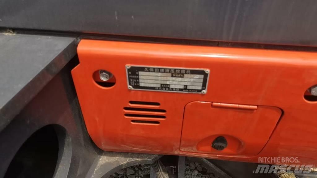 Kubota KX 165 Гусеничні екскаватори