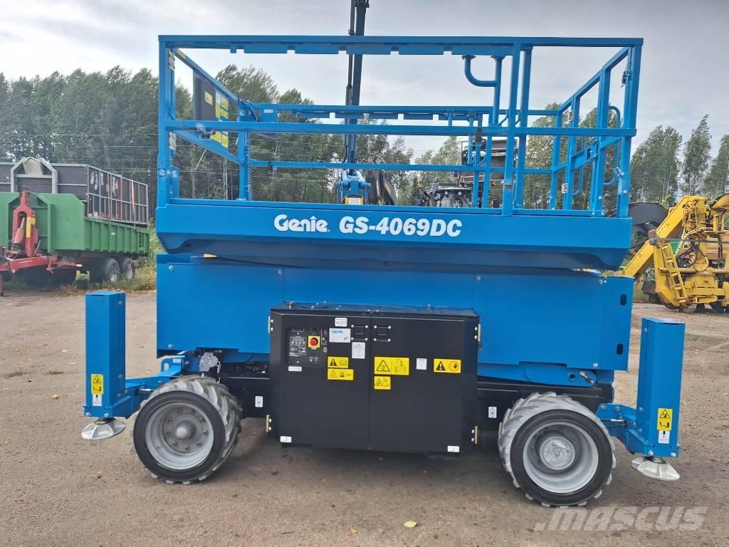Genie GS-4069 DC Підйомники-ножиці