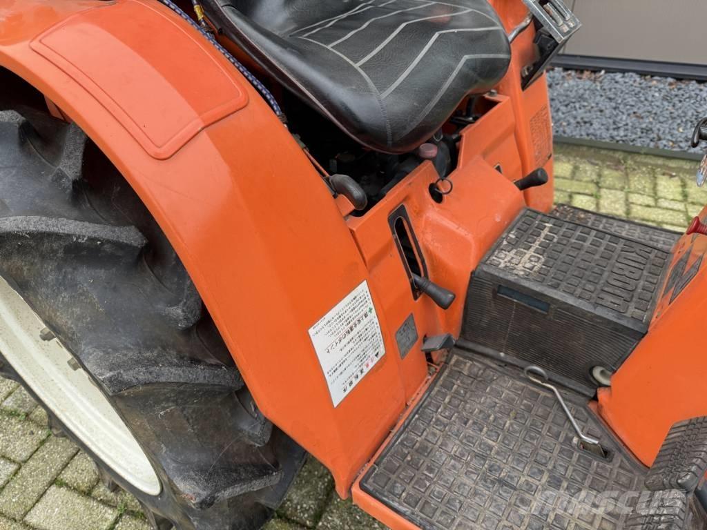 Kubota Bultra B1-17 Трактори