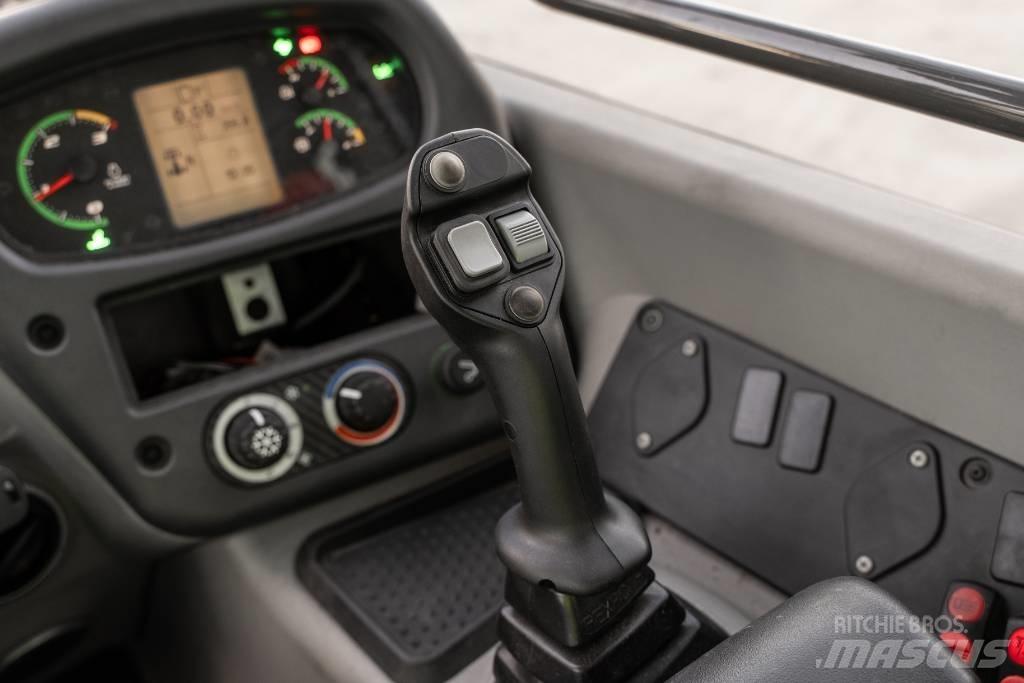 CASE 321 F XR Фронтальні навантажувачі