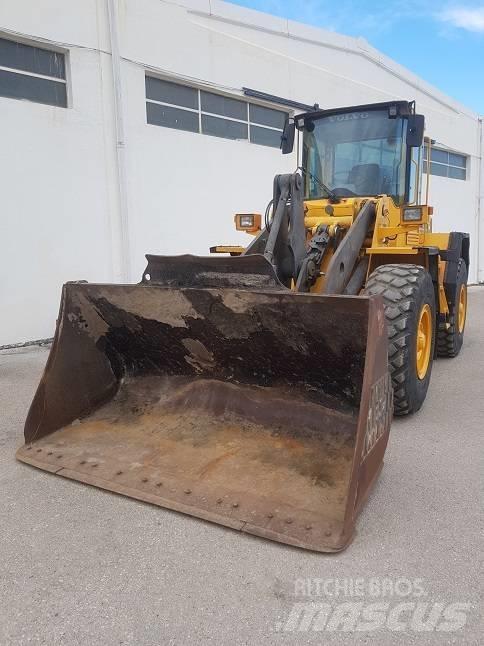 Volvo L90C Фронтальні навантажувачі