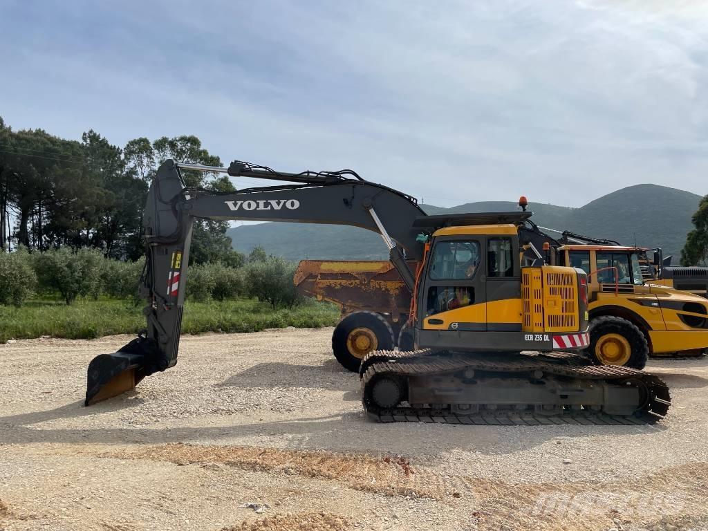 Volvo ECR 235 DL Гусеничні екскаватори