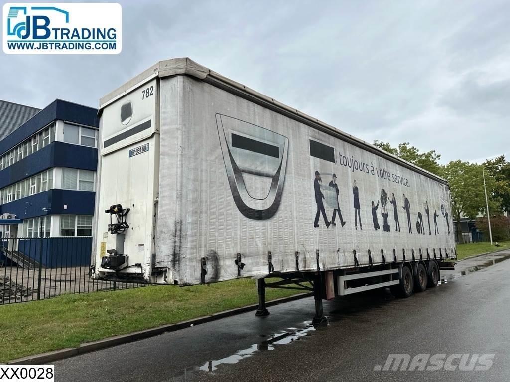 Fruehauf Tautliner Тентовані напівпричепи