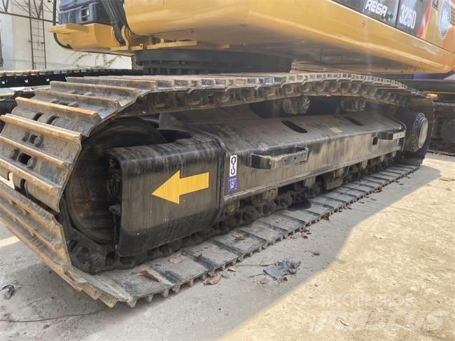 CAT 325 D Гусеничні екскаватори
