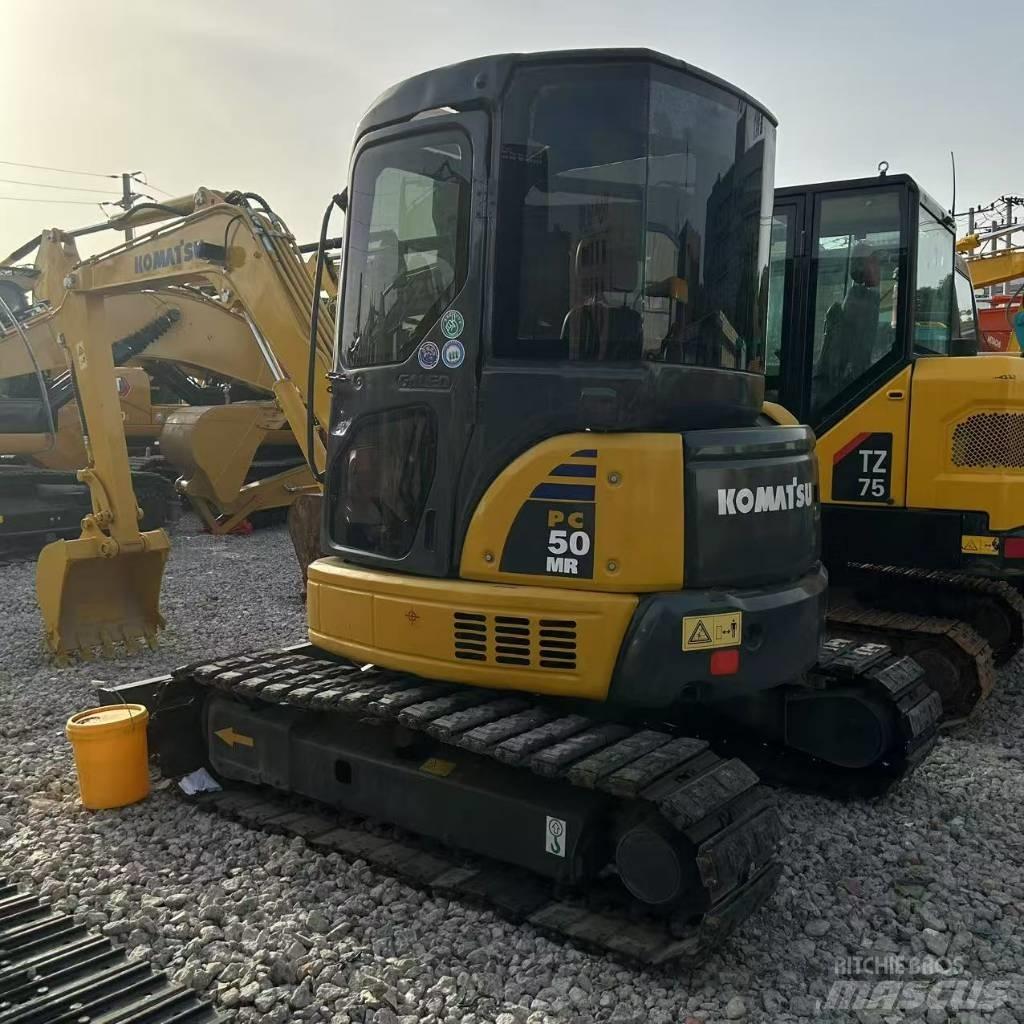 Komatsu 50-2 Гусеничні екскаватори