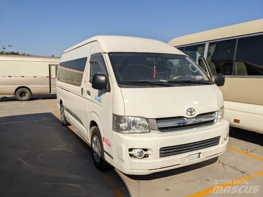 Toyota Hiace Міжміські автобуси