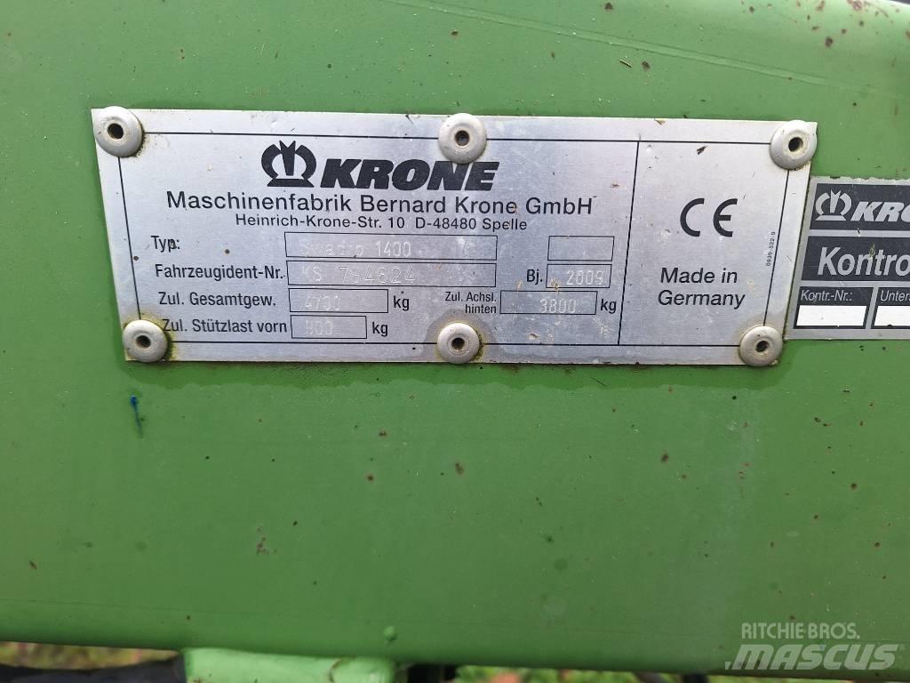 Krone Swadro 1400 Граблі і сінозворушувачі