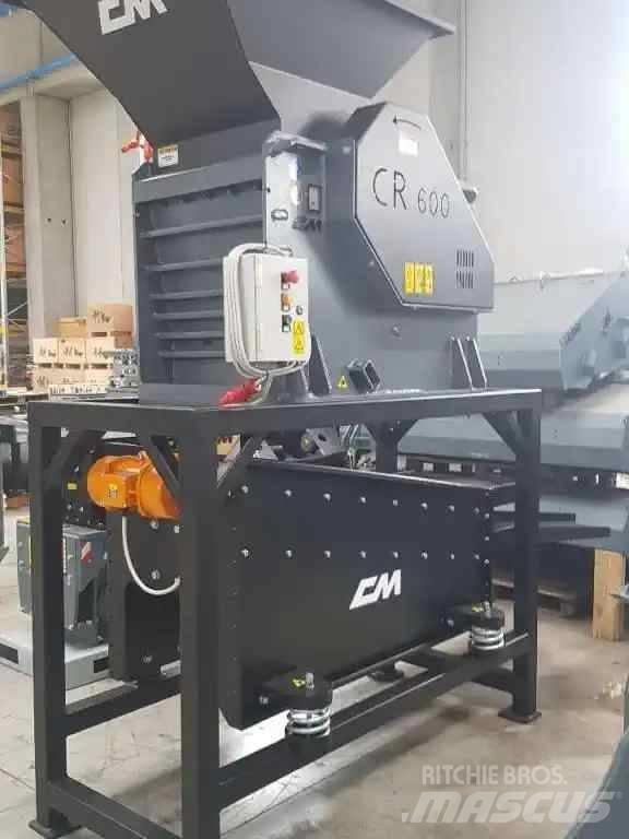 CM CR 600 Дробильні ковші