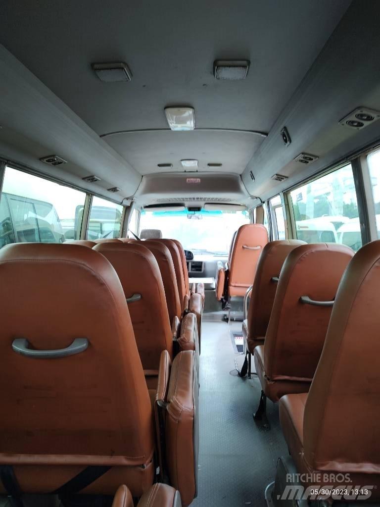 Toyota Coaster Bus Мікроавтобуси