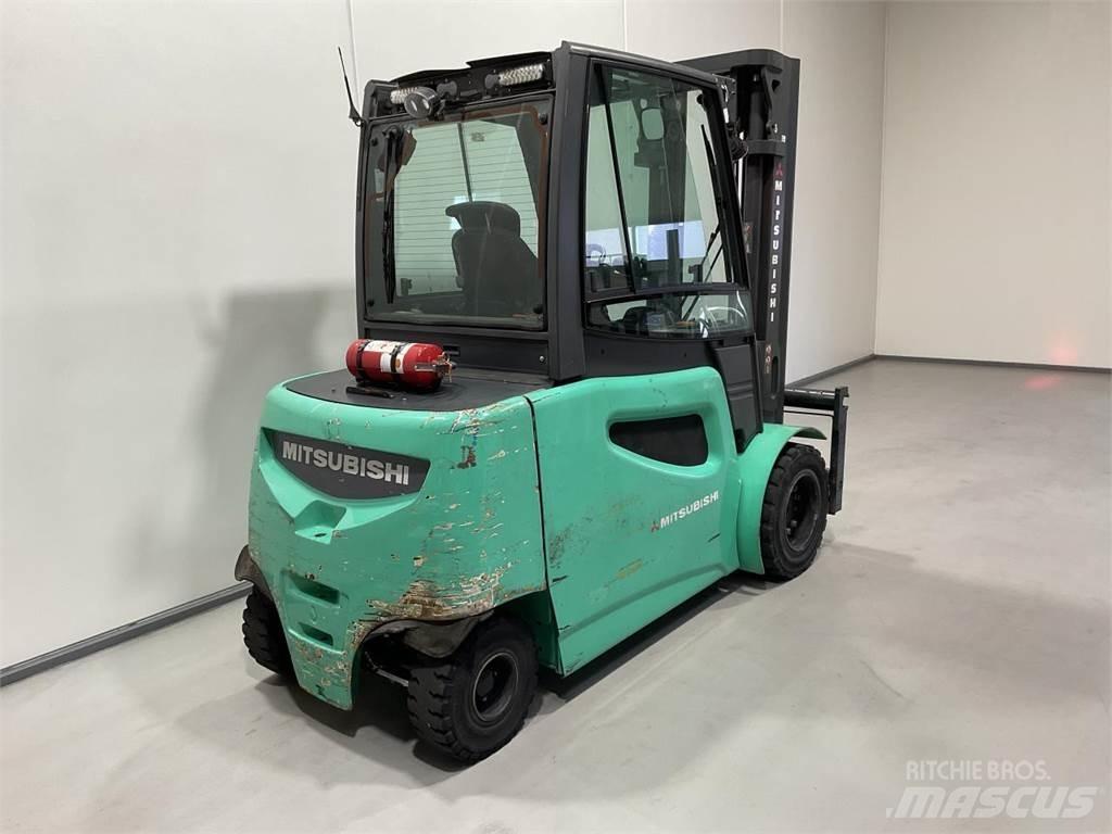 Mitsubishi FB50-2 Електронавантажувачі