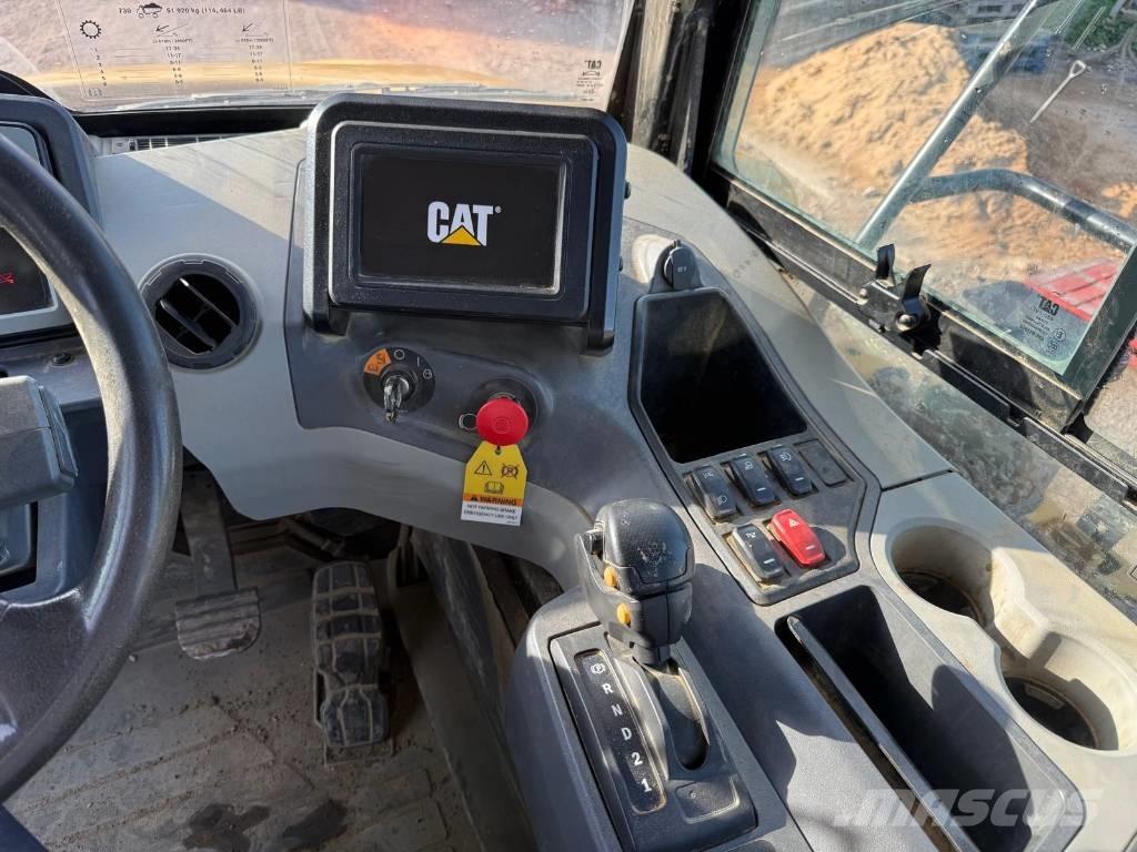 CAT 730 Зчленовані самоскиди