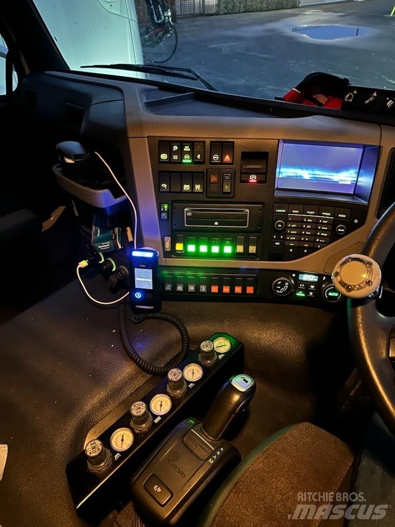 Volvo FM 500 Прибиральні машини