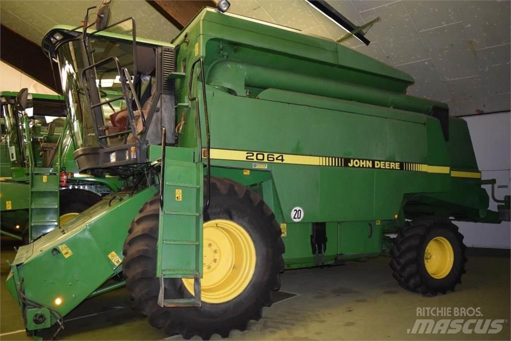John Deere 2064 Зернозбиральні комбайни