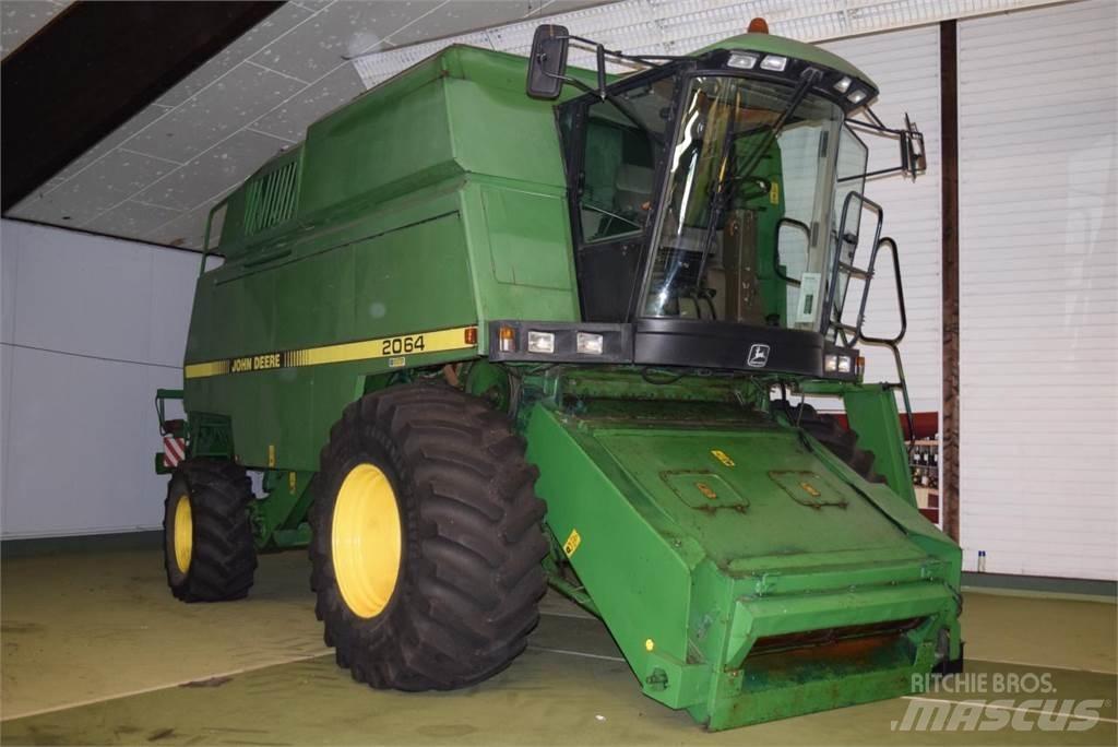 John Deere 2064 Зернозбиральні комбайни