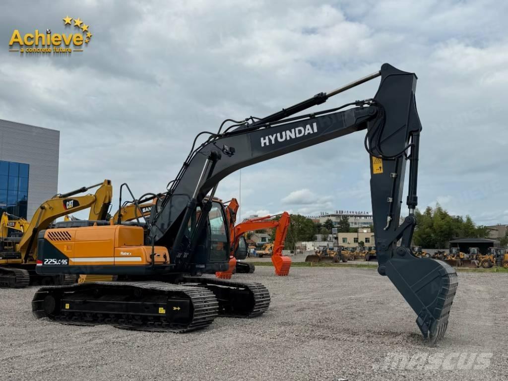 Hyundai 225LC-9S Гусеничні екскаватори