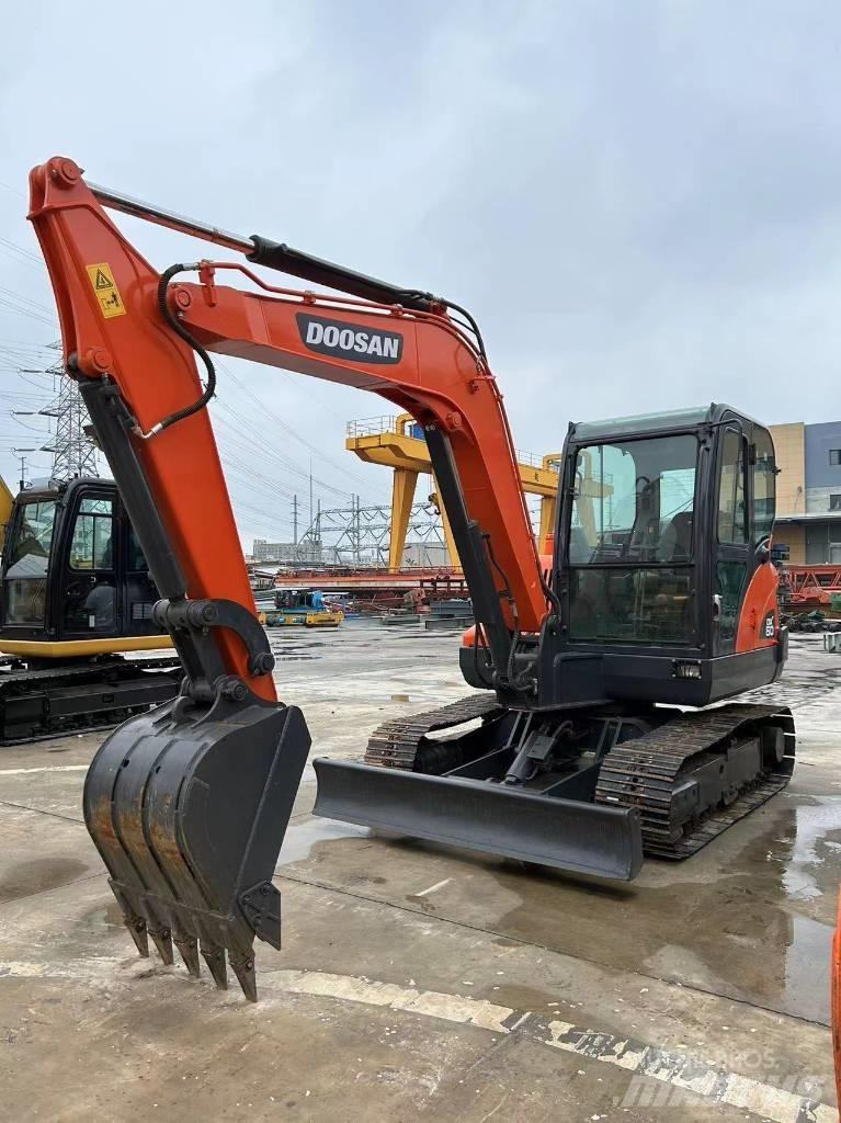 Doosan DX60-9 Міні-екскаватори < 7т