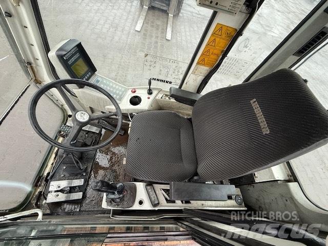 Liebherr A 924 B CAB Кабіна